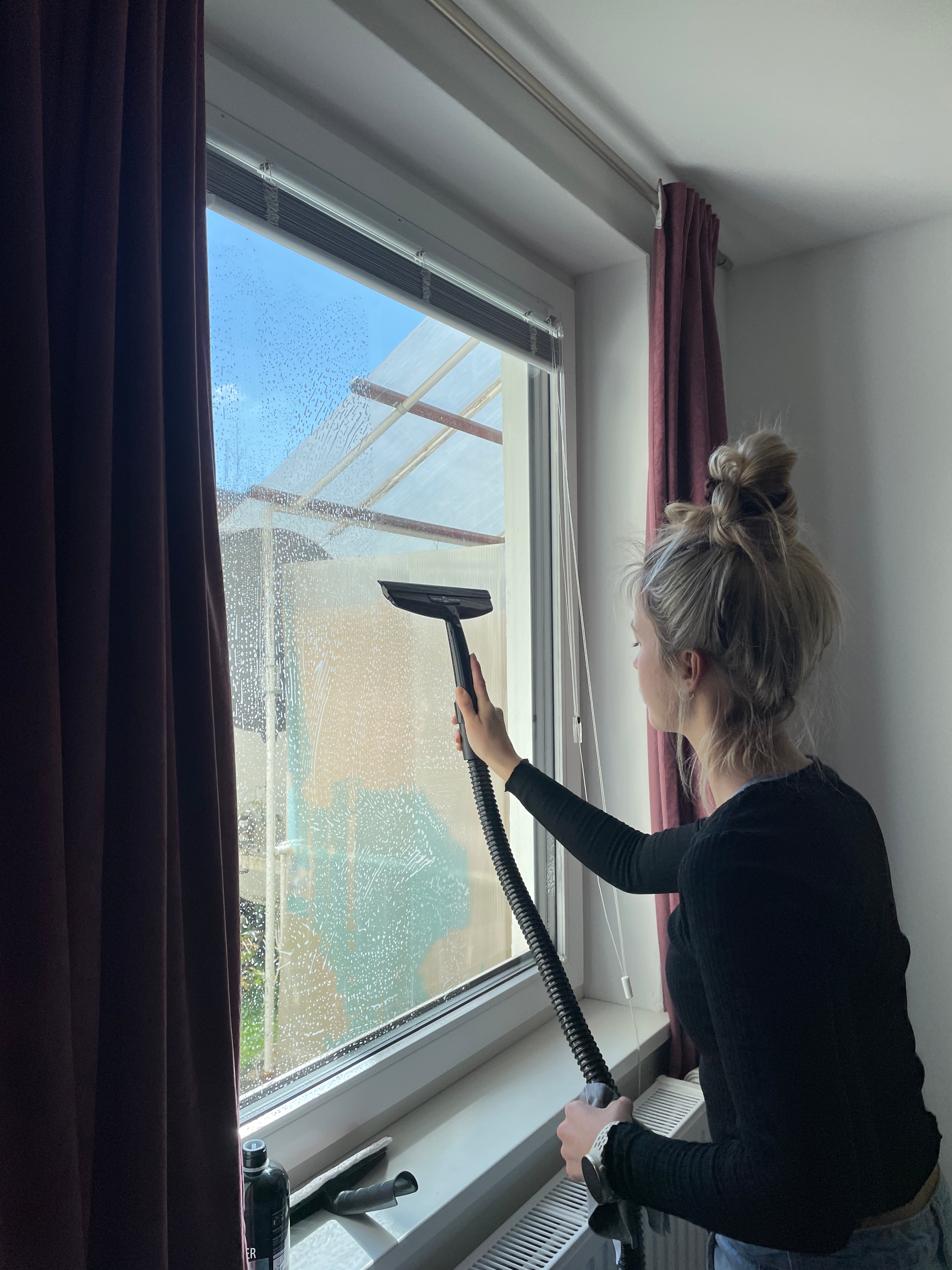 Hyla Fenster Reinigung streifenfrei und mühelos auf Fenstern und Glasoberflächen